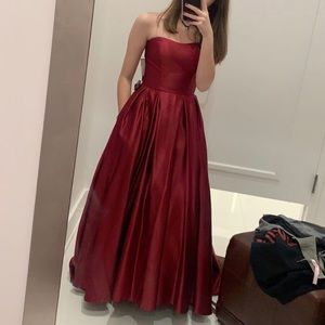 Size 2, Strapless, Burgundy, Prom Dress